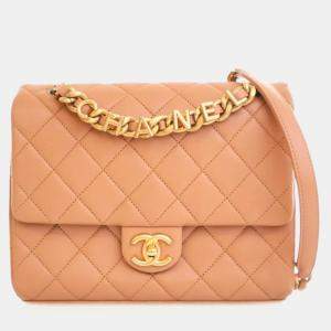 مملوكة مسبقًا Chanel Lambskin Chaine Lettre Square Flap Bag