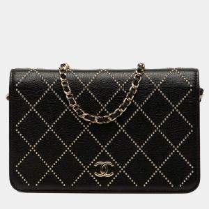 مملوكة مسبقًا Chanel Black CC Studded Goatskin Wallet On Chain
