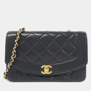 مملوكة مسبقًا Chanel Lambskin Shoulder Bag