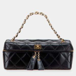 مملوكة مسبقًا Chanel Matelasse Coco Mark Chain Vanity Bag In Black Leather
