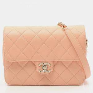 مملوكة مسبقًا Chanel Matelasse Shoulder Bag In Calfskin Leather Pink