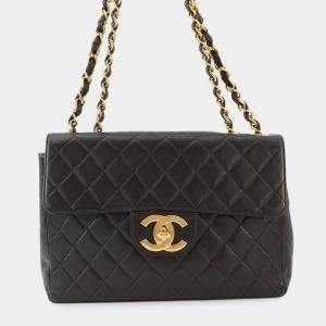 مملوكة مسبقًا Chanel Chain Shoulder Bag Matelasse 30 With Coco Mark And Lambskin Leather Dekamato Black