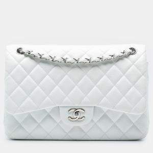 مملوكة مسبقًا حقيبة شانيل قلاب مزدوج جامبو كلاسيك كافيار أبيض