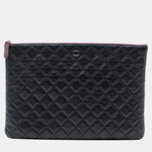 Pre Owned Chanel Black Large Quilted Lambskin O Case Clutch