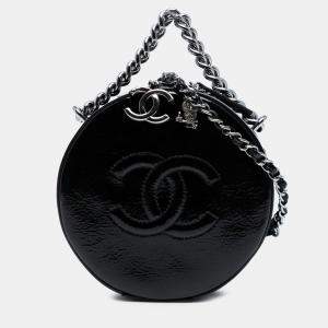 مملوكة مسبقًا Chanel Black Patent Leather Round As Earth Crossbody