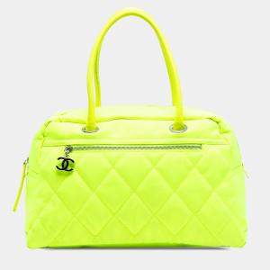 مملوكة مسبقًا Chanel Paris Biarritz Quilted Canvas Fluo Duffle Bag