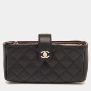 Pre Owned Chanel CC Black Quilted Leather Pouch Clutch