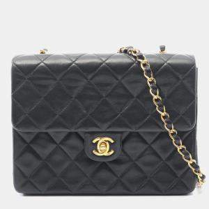 مملوكة مسبقًا Chanel Flap Turnlock Black Leather Shoulder Bag