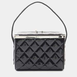 مملوكة مسبقًا  Chanel Black Quilted Patent Handbag