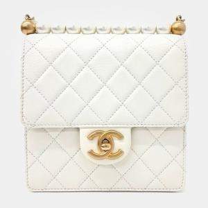Pre Owned Chanel White Leather Pearl Chain Crossbody Bag