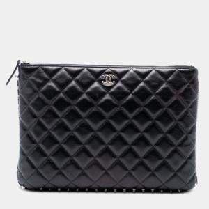 Pre Owned Chanel Black Medium Quilted Lambskin Pearl O Case Clutch