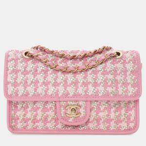 مملوكة مسبقًا حقيبة شانيل مفردة بنفسجي صغيرة من جلد الخراف المنسوج والفيسكوز