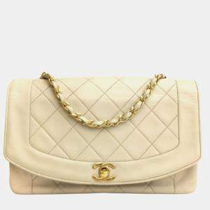 مملوكة مسبقًا Chanel Vintage Medium Lambskin Diana Flap Bag