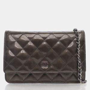 Pre Owned Chanel Striated Patent Classic Wallet On Chain (WOC)