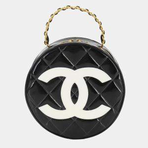 Pre Owned Chanel CC Round Black/White Enamel Vanity Handbag