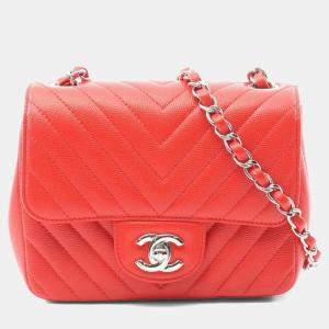 مملوكة مسبقًا Chanel Chevron V-Stitch Shoulder Bag Leather Red
