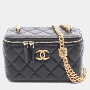 Pre Owned Chanel Matelasse Vanity Shoulder Bag In Lambskin Leather Black