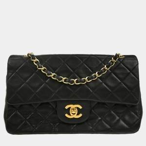 مملوكة مسبقًا Chanel Black Lambskin Small Classic Double Flap Shoulder Bag