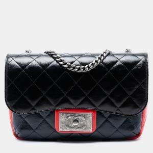 مملوكة مسبقًا Chanel Black Red Medium Tricolor Quilted Glazed Calfskin CC Plate Flap