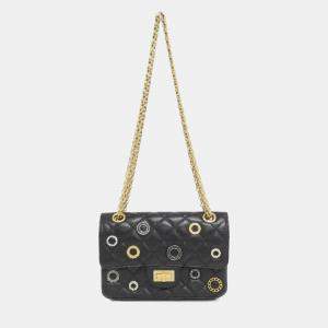 مملوكة مسبقًا حقيبة كتف شانيل جلد سوداء