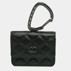 Pre Owned Chanel Black Quilted Lambskin So Black CC Hook Card Holder
