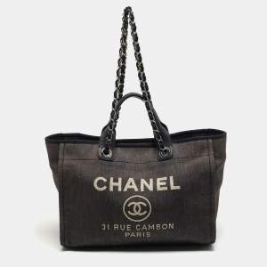 مملوكة مسبقًا Chanel Deauville Large Navy Blue Denim Shopper Tote