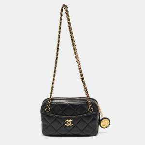 مملوكة مسبقًا Chanel CC Mini Black Quilted Leather Camera Bag