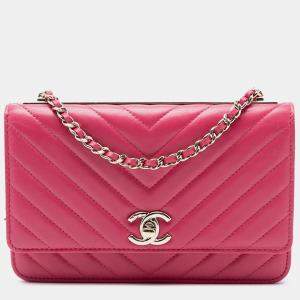 Pre Owned Chanel Pink Chevron Lambskin Trendy CC Chain Wallet on Chain