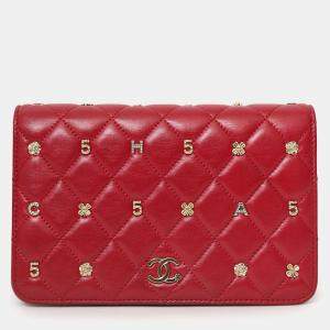مملوكة مسبقًا Chanel 2021 Red Quilted Lambskin Leather All About Chanel Wallet on Chain
