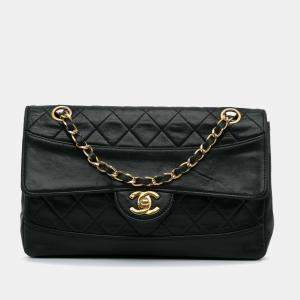 مملوكة مسبقًا Chanel Black Quilted Lambskin Shoulder Bag