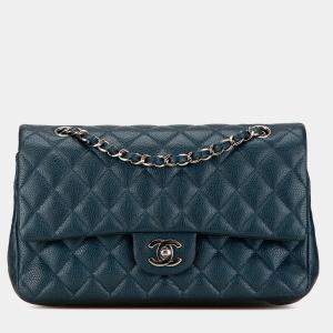 مملوكة مسبقًا Chanel Blue Medium Classic Caviar Double Flap