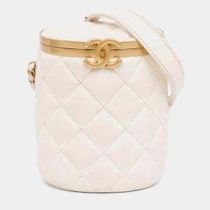 Pre Owned حقيبة صندوق الت اج شامواه مبطن بيضاء صغيرة شانيل