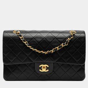 Pre Owned حقيبة شانيل كلاسيك جلد الخروف سوداء حجم متوسط مزدوجة الرفرف