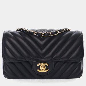 مملوكة مسبقًا Chanel Mini Lambskin Chevron Rectangular Classic Flap Bag