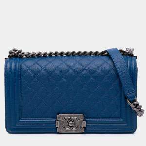 مملوكة مسبقًا Chanel Blue Old Medium Quilted Caviar Boy Flap