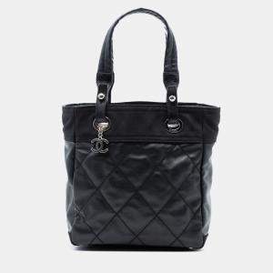 مملوكة مسبقًا Chanel Black Small Quilted Coated Canvas Paris Biarritz Tote