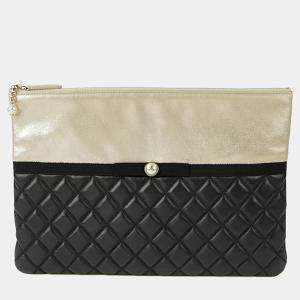 Pre Owned Chanel Black Leather Pearl-Embellished Clutch