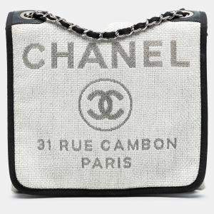 مملوكة مسبقًا Chanel Small Raffia Deauville Messenger