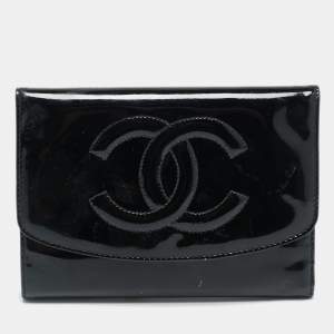 مملوكة مسبقًا Chanel CC Timeless Black Patent Leather Trifold Wallet