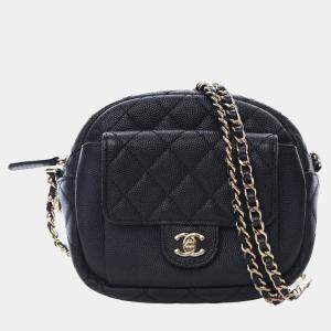 مملوكة مسبقًا Chanel Black Quilted Caviar CC Day Camera Bag
