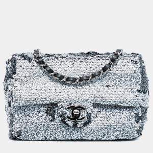 مملوكة مسبقًا Chanel Black White CC Printed Sequin Single Flap