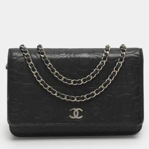 مملوكة مسبقًا Chanel WOC Black Camellia Embossed Leather Clutch Bag
