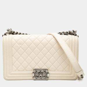 مملوكة مسبقًا Chanel White Old Medium Quilted Caviar Boy Flap