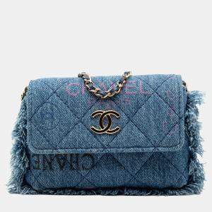 مملوكة مسبقًا Chanel Blue Fringe Denim Mood Clutch with Chain