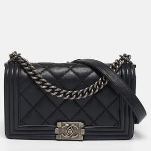 Pre Owned Chanel Boy Medium Black Quilted Leather Flap Bag