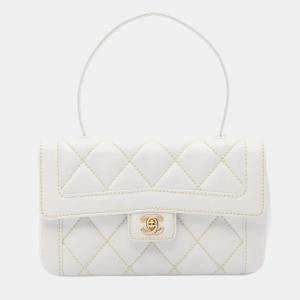 مملوكة مسبقًا Chanel Wild Stitch Handbag Leather White