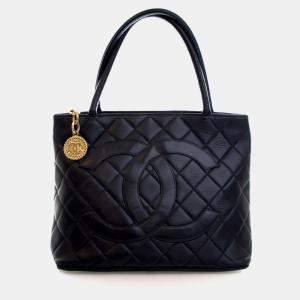 Pre Owned حقيبة توت شانيل لامب سكين ميداليون قديم