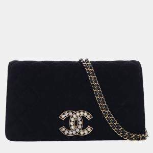 مملوكة مسبقًا Chanel Velvet Quilted CC Clutch on Chain Flap Bag