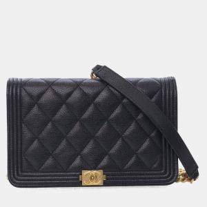 مملوكة مسبقًا Chanel Caviar Boy Wallet On Chain (WOC)