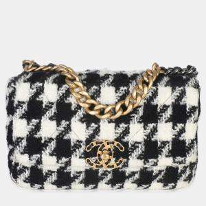 مملوكة مسبقًا Chanel Black White Tweed Small Chanel 19 Flap Bag